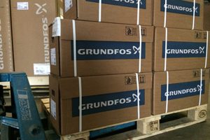 Насос Grundfos CM в коробке (упаковке)